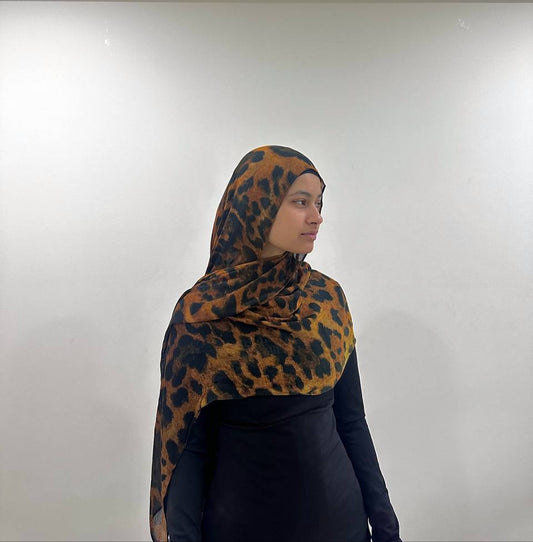 Namra Leopard Modal